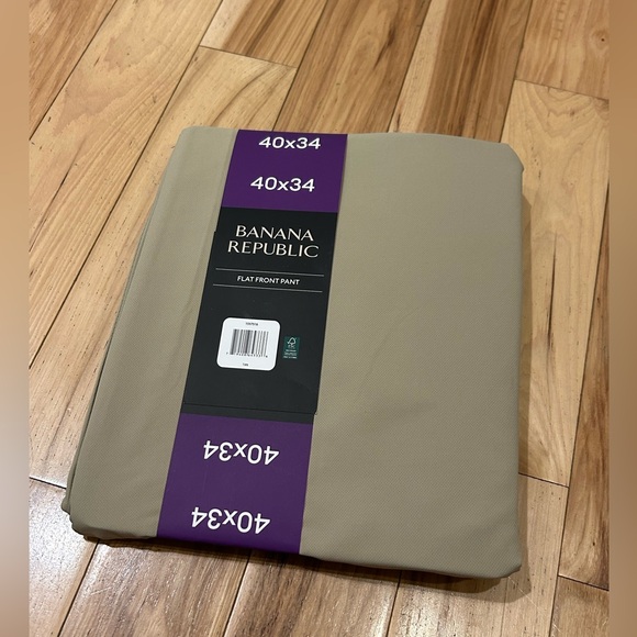 NWT Banana Republic Tan Flat Front Slim Fit Pants - men’s size 40x34 - Picture 2 of 2